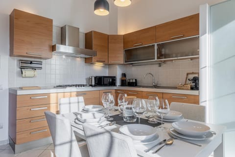 SanSiro75 large three-rooms apartment with private garage Apartment in Milan