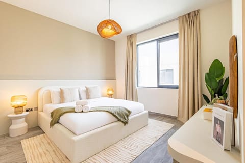 Amazing Townhouse - Yas Island - 5 min to Formula 1, Ferrari World, Warner Bros, Sea World - Designer's Choice Villa in Abu Dhabi