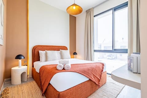 Amazing Townhouse - Yas Island - 5 min to Formula 1, Ferrari World, Warner Bros, Sea World - Designer's Choice Villa in Abu Dhabi