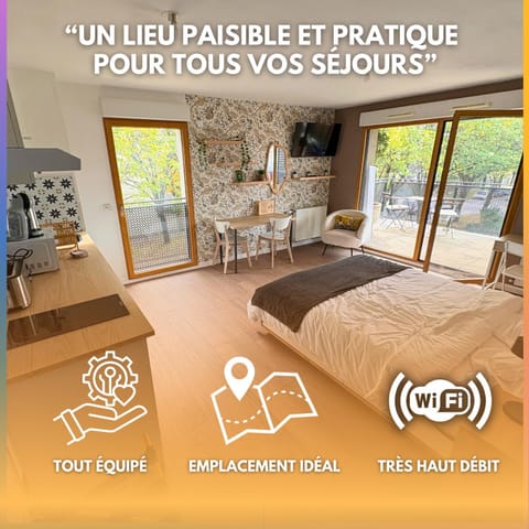 Property building, Photo of the whole room, Text overlay