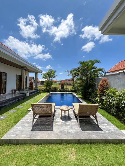 Property building, Garden, Garden, Garden view, Swimming pool