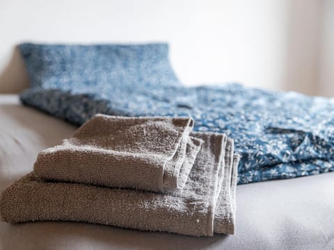 towels, towels