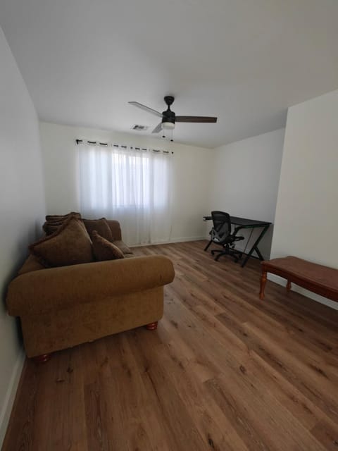 La Rosa House in Estrella Village