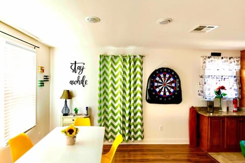 Gentilly Home with off street parking and jacuzzi style tub House in New Orleans