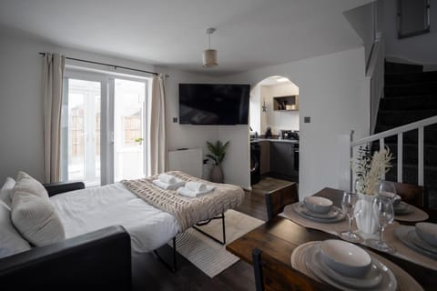 Living room, Dining area