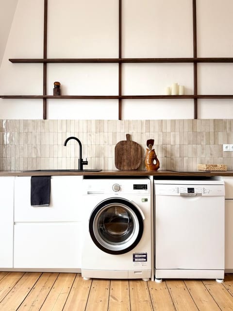 dishwasher, washing machine