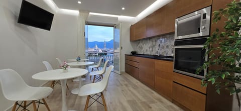 Communal lounge/ TV room, Kitchen or kitchenette