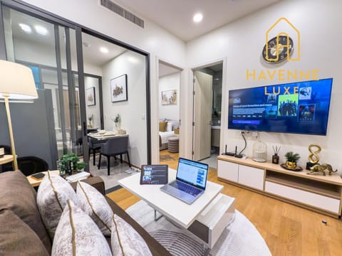 Activities, TV and multimedia, Living room, Decorative detail, City view, air conditioner