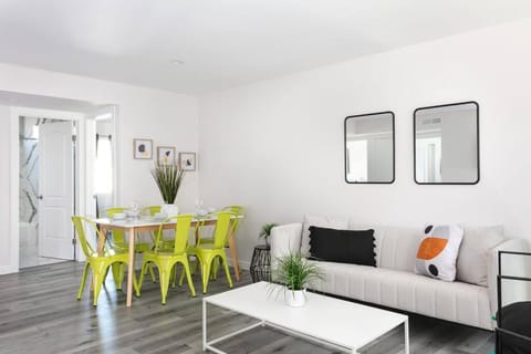 Central 3BR Apt Near Americana House in Eagle Rock
