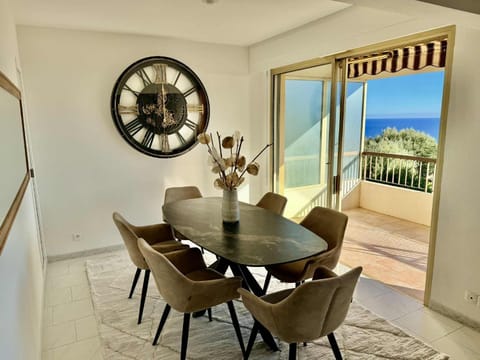 Natural landscape, View (from property/room), Balcony/Terrace, Dining area