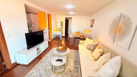 Coffee/tea facilities, Living room, Dining area, Evening entertainment, internet, internet