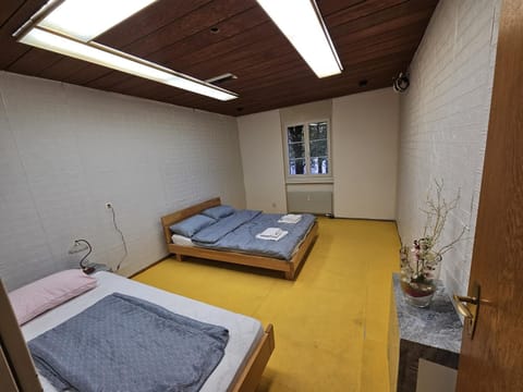 Privatzimmer -Venus- mit gemeinsamer Küche und Bad in der Altstadt Chur Inn in Chur