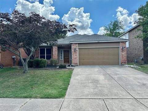 Spacious Roanoke Retreat House in Flower Mound
