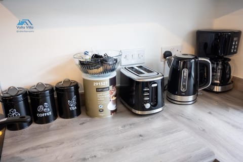 Pines Villas 1, Three Spacious 3BR Homes, Perfect for Groups Villa in Northampton