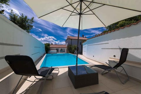 Summer, Swimming pool