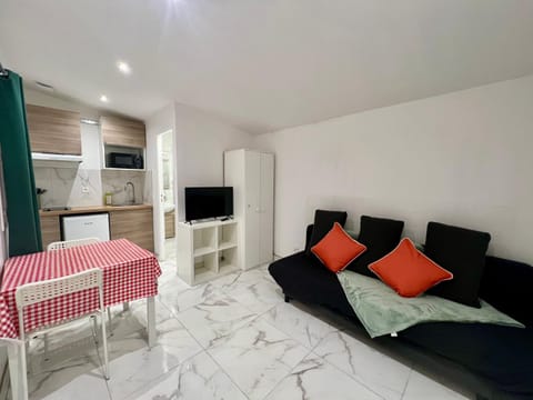 Gagny Chemin de fer charmant hébergement Apartment in Gagny