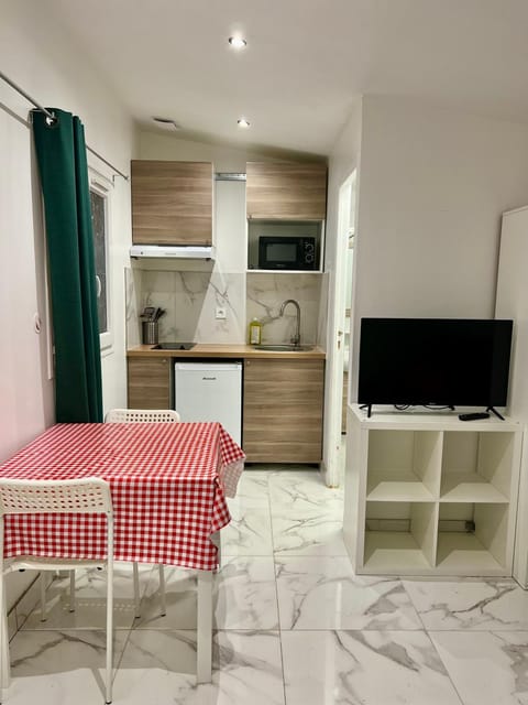 Gagny Chemin de fer charmant hébergement Apartment in Gagny