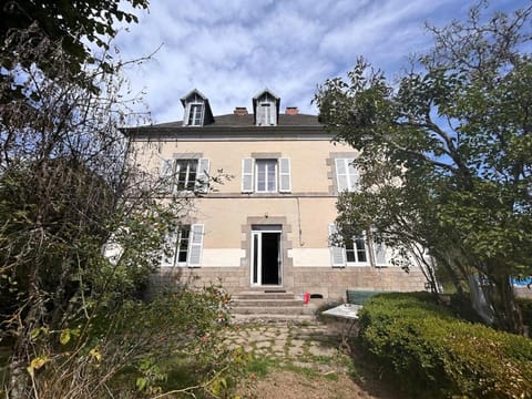 Grande maison Albuconis House in Auvergne-Rhône-Alpes