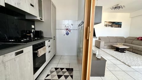 Trilocale con giardino, posto auto e wi-fi - P034 Apartment in Porto Recanati