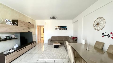 Trilocale con giardino, posto auto e wi-fi - P034 Apartment in Porto Recanati