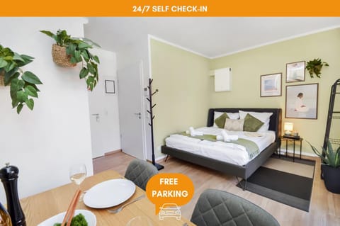 Bed, Photo of the whole room, Bedroom, Text overlay