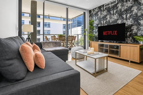 Property building, Communal lounge/ TV room, Day, TV and multimedia, View (from property/room), Seating area, Evening entertainment, Entertainment, sunbed