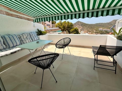 View (from property/room), Balcony/Terrace, Mountain view, Sea view