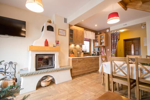 TV and multimedia, Dining area, flat iron, minibar, kitchen
