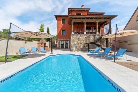 Property building, Patio, Swimming pool, sunbed