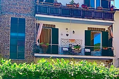 Property building, Balcony/Terrace