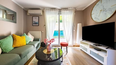 TV and multimedia, Living room