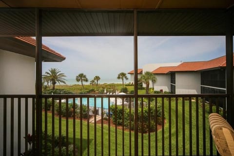 Patio, Day, Balcony/Terrace, Swimming pool