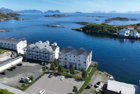 Modern & Elegant Apartment in Henningsvær Apartment in Lofoten