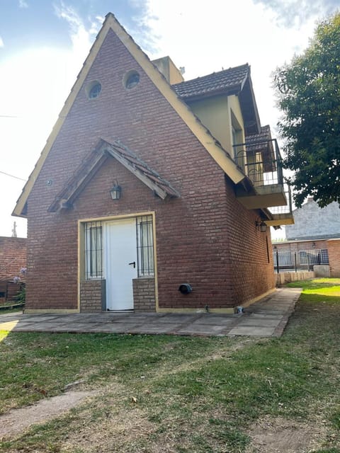 Property building, Day, Neighbourhood, Street view