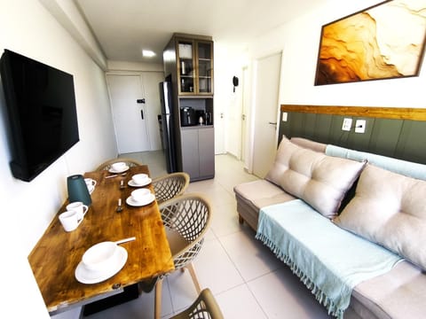 Communal lounge/ TV room, TV and multimedia, Living room, Seating area, Dining area