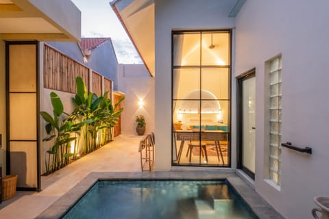 Property building, Natural landscape, Pool view, Swimming pool