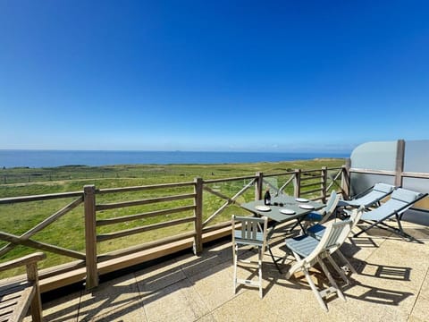 Natural landscape, Balcony/Terrace, Sea view, sunbed
