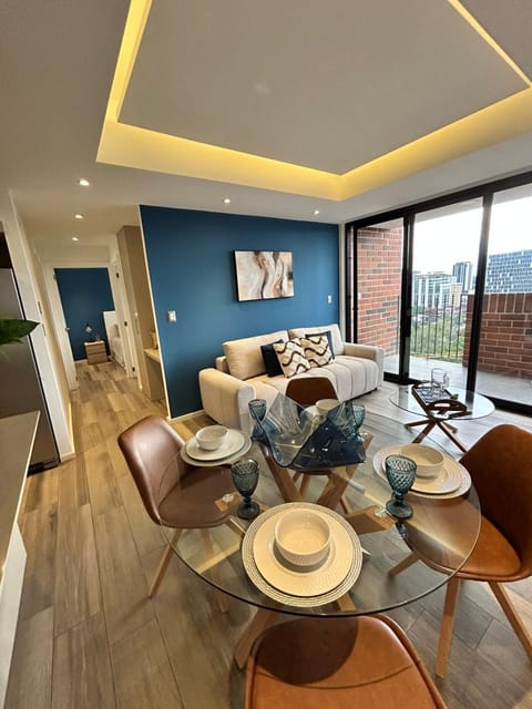 Living room, Dining area