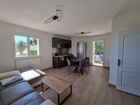 Kitchen or kitchenette, Living room, Dining area
