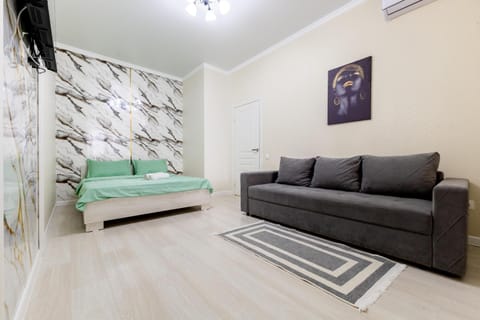 TV and multimedia, Living room, Seating area, air conditioner
