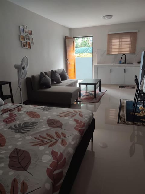 Bed, Living room, Seating area, Bedroom