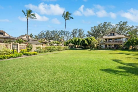 Modern studio, AC, king bed, private lanai Apartment in Princeville