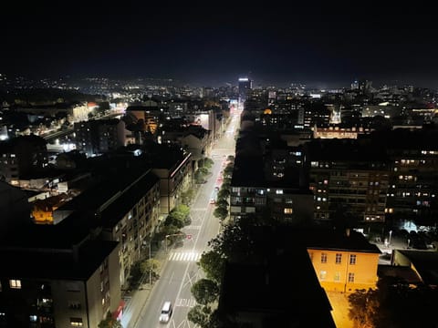 City view, Street view