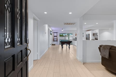 5 min to Old Town, Pool & Hot Tub House in Mesa