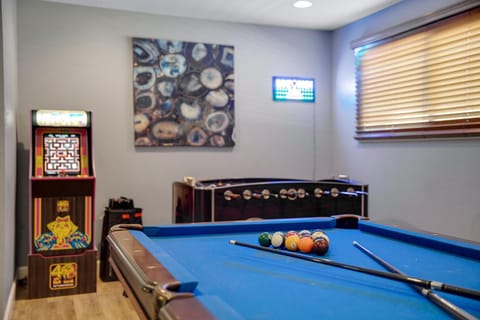 5 min to Old Town l Heated Pool l Spa l Game Room l Putting Green House in Mesa