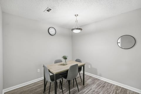 Crest at East Cobb 1828 Peaceful, Roomy 2Bd 2Bt Apartment in Marietta