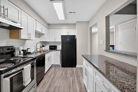 Spacious 2Bd2Bth Apt I Private Porch I Parking Apartment in Marietta