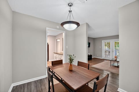 Spacious 2Bd2Bth Apt I Private Porch I Parking Apartment in Marietta