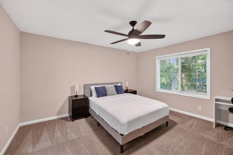 Spacious 2Bd2Bth Apt I Private Porch I Parking Apartment in Marietta