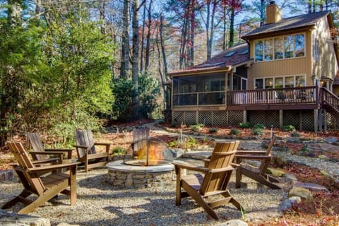 Property building, Seating area